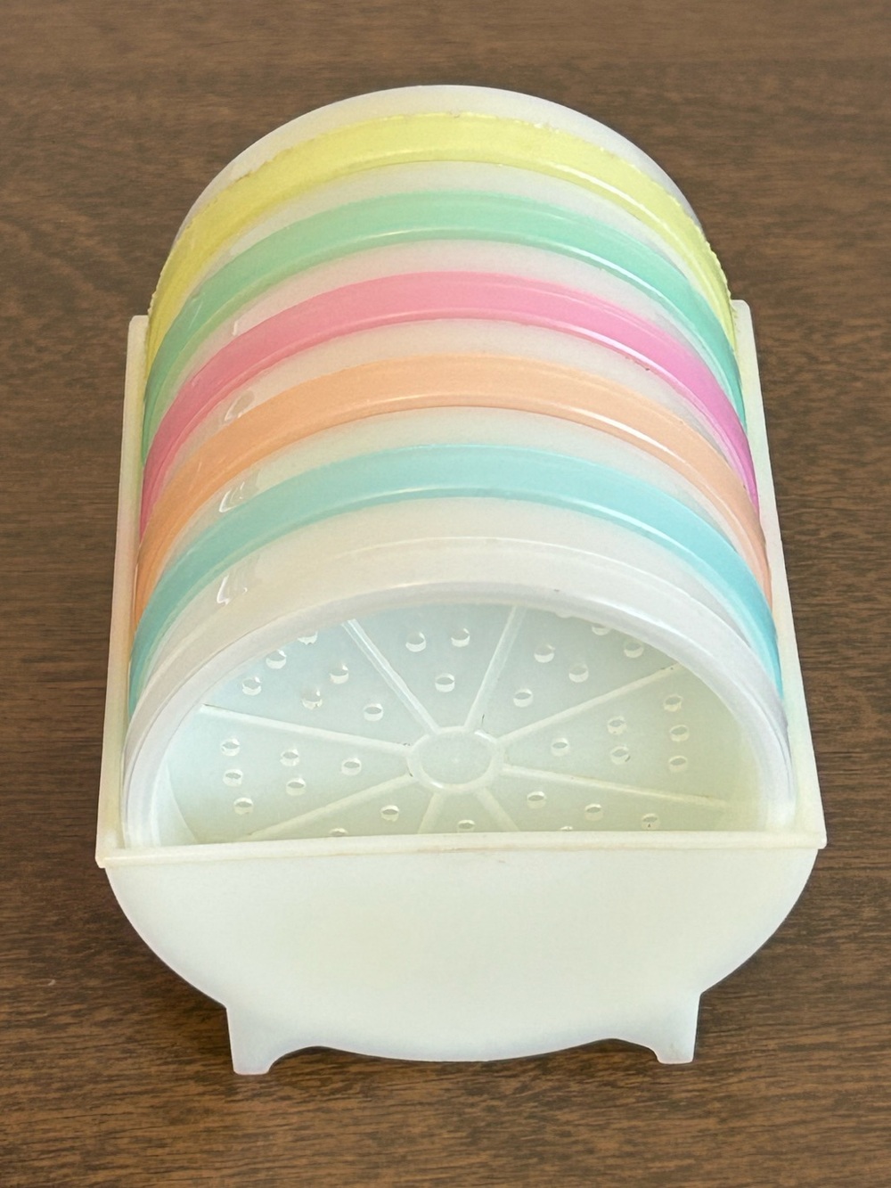 VINTAGE 6 PASTEL WAGON WHEEL COASTERS AND CADDY HOLDER ~ NO FOAM INSERTS